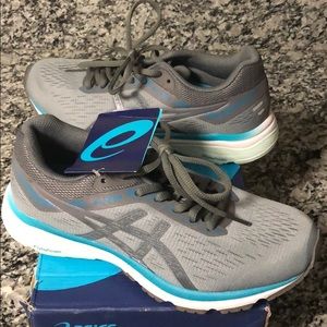 Women’s Asics GT-1000 7 size 6.5 Wide